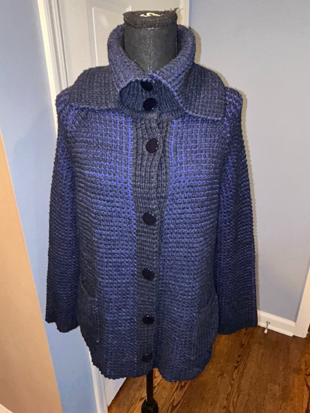 Armani Collezioni Women's Navy Black Knit Cardigan, Women's 8, fold over collar,